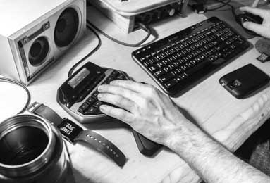 钟义浩乱战中打破僵局+激情脱衣庆祝，河南1-0领先国安！