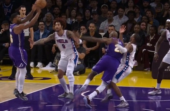 星空体育-维持原判！马克西卡位拽倒詹姆斯个人5犯 76人挑战失败